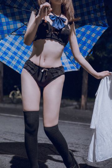 网红镜颜欢vip视图-无圣光图片-深夜街道露出-26P