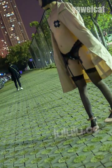 押尾猫–篮球场边露出-19P