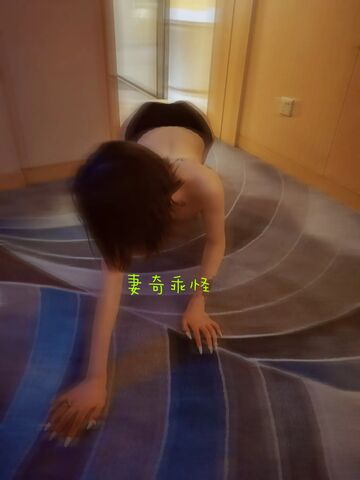 露出m@妻奇乖怪尺度私拍合集-44P