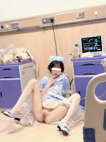 人前乖乖女人后骚浪贱的学生母狗-40P