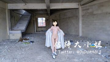@桔梓大小姐–大尺度福利专注户外人前露出~玩得就是刺激~商场公园地铁书店大街~只有想不到没有做不到~太骚了！-35P