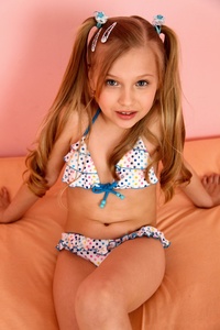 AshleyS02-25P