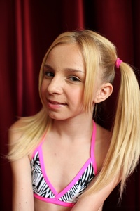 MarieA06-25P