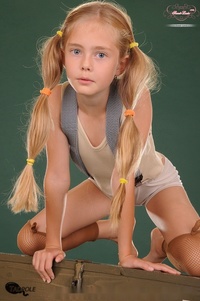 Sweet Lexie - party models sets 008-23P