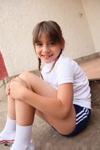 Laura-B#01-25P